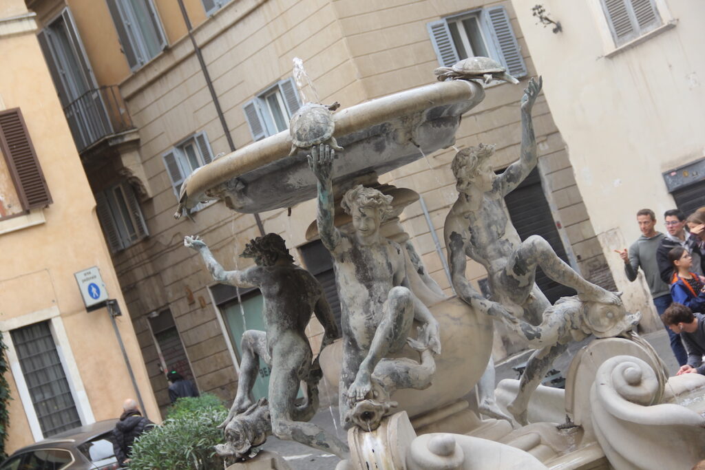 The Turtle Fountain in Rome is a great spot for photos!
